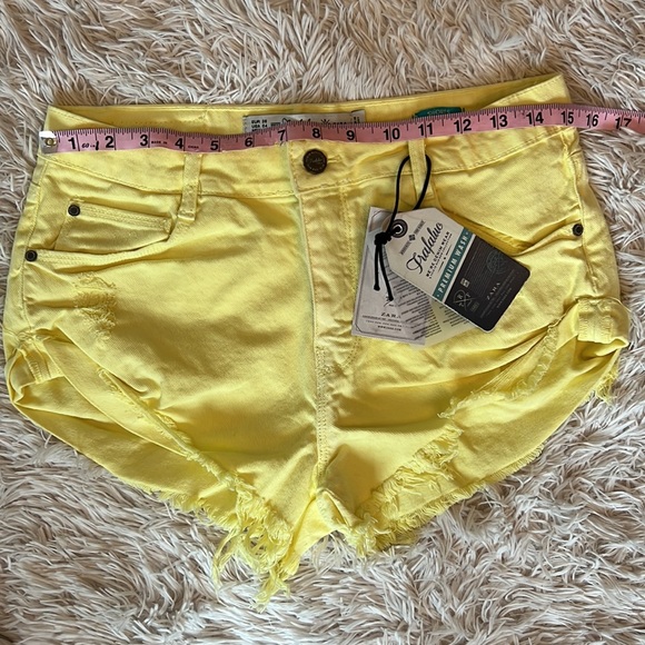 New with tags yellow shorts - Picture 5 of 6